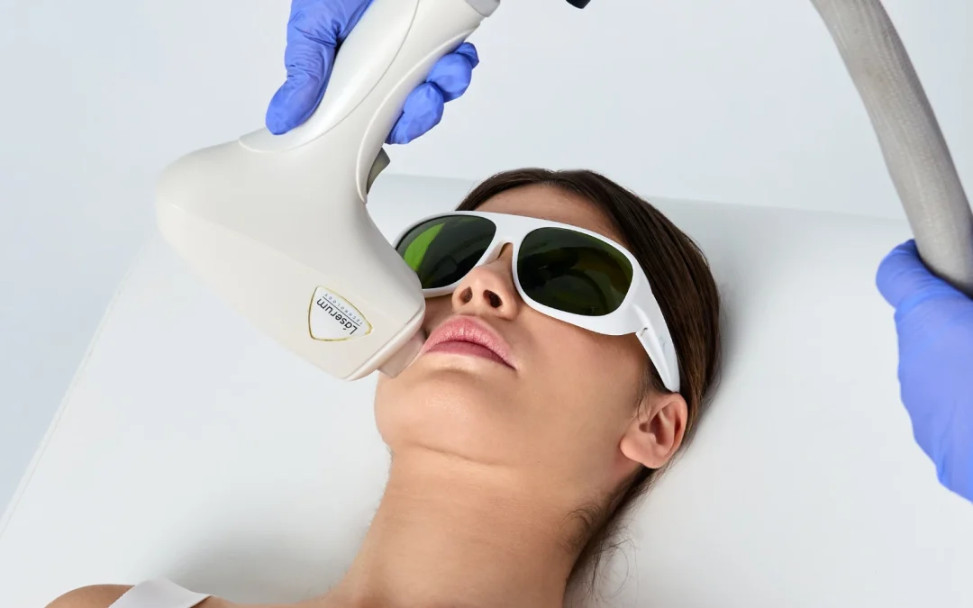 Depilação a cera ou laser: qual é melhor para ti